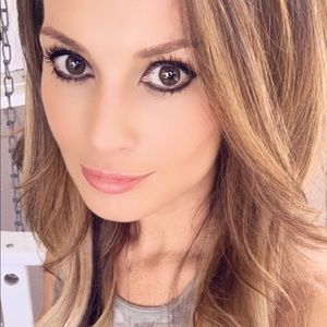 Meet your Posher, Carrie